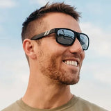 Blenders Canyon Sunglasses in silver polarized and mystic gray